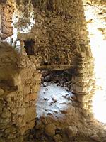Vaucluse, Bollene, Site troglodyte de Barry, Cheminee (09)